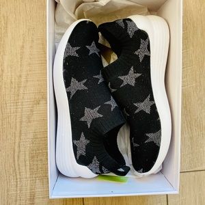 ❣️FINAL SALE ❣️ Neuman Marcus sneakers 8